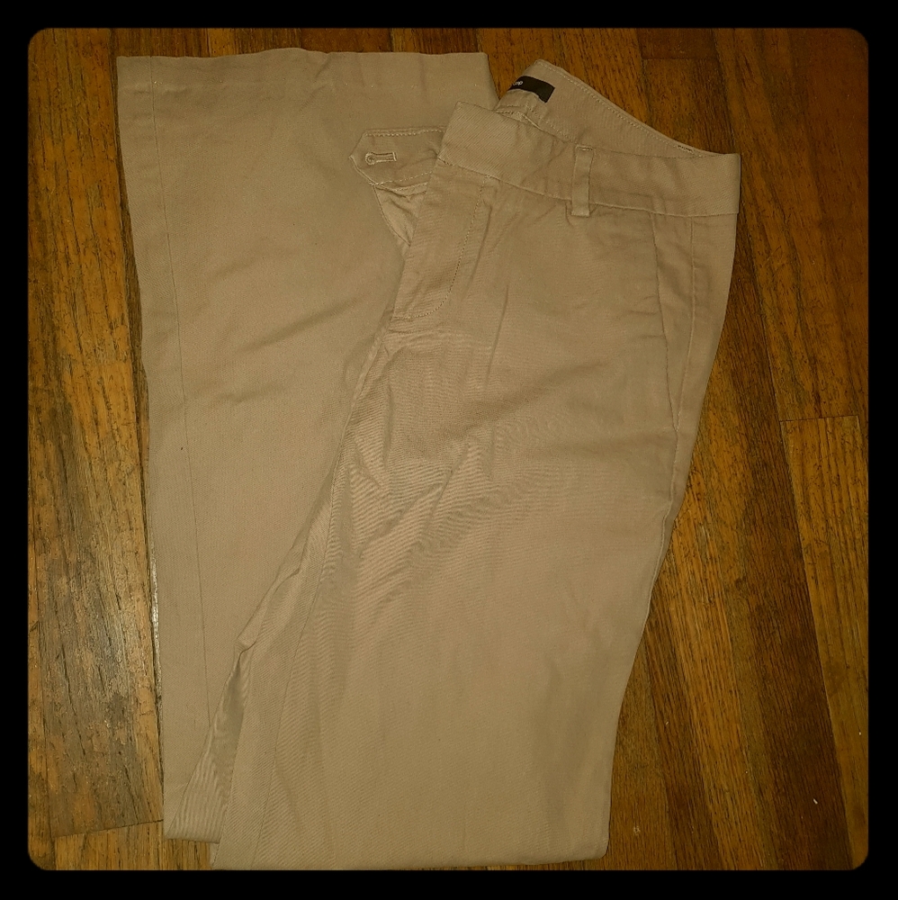 Women's GAP Khakis